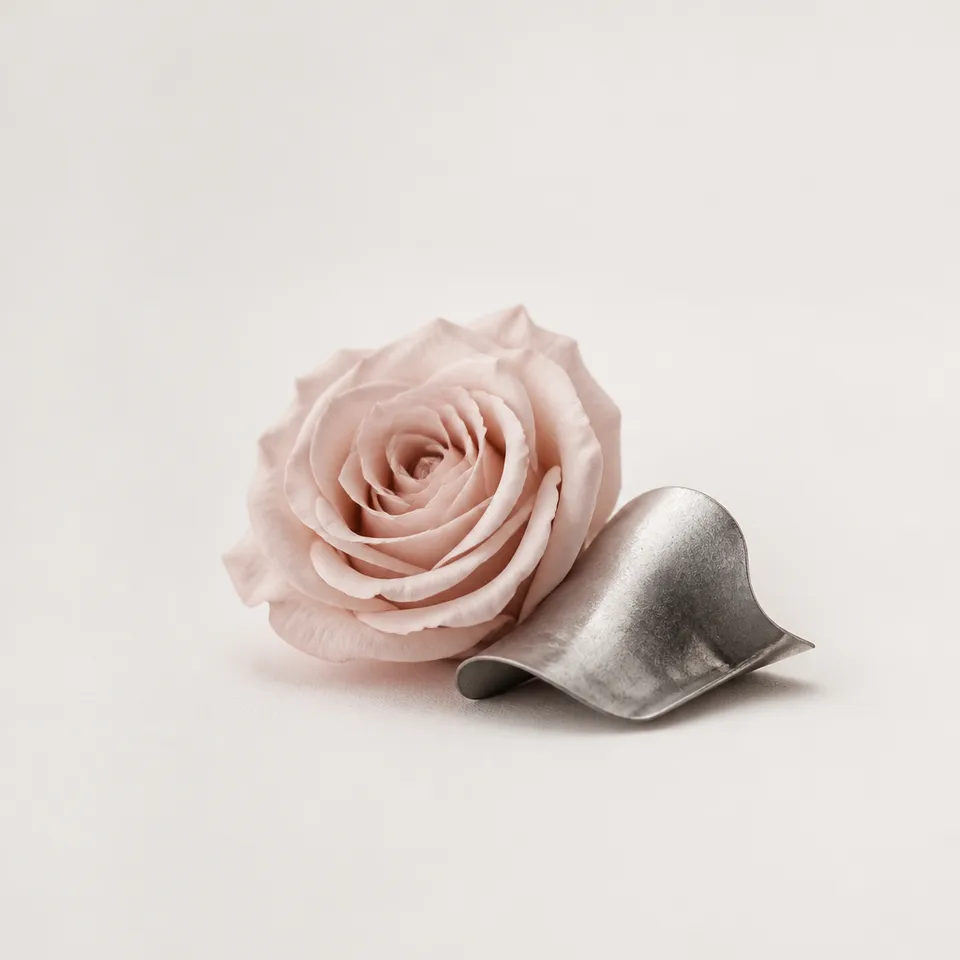 Metallic Rose Accord — representative note illustration